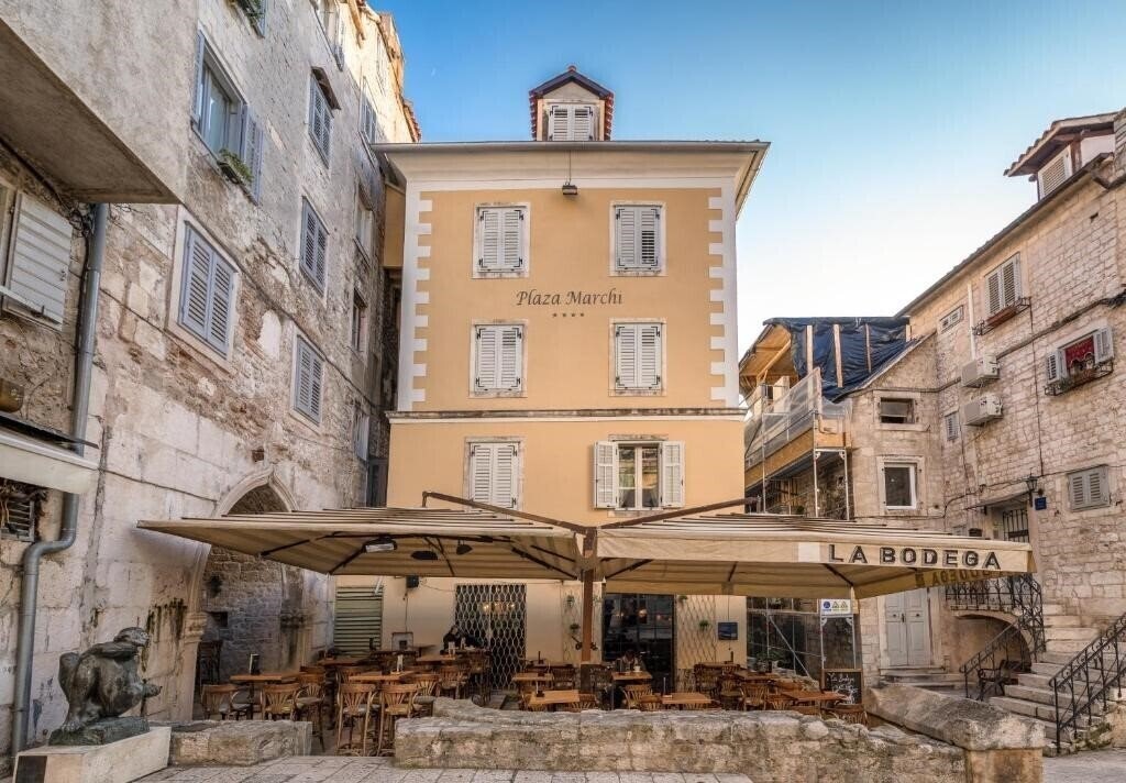 Картинка Plaza Marchi Old Town 4*