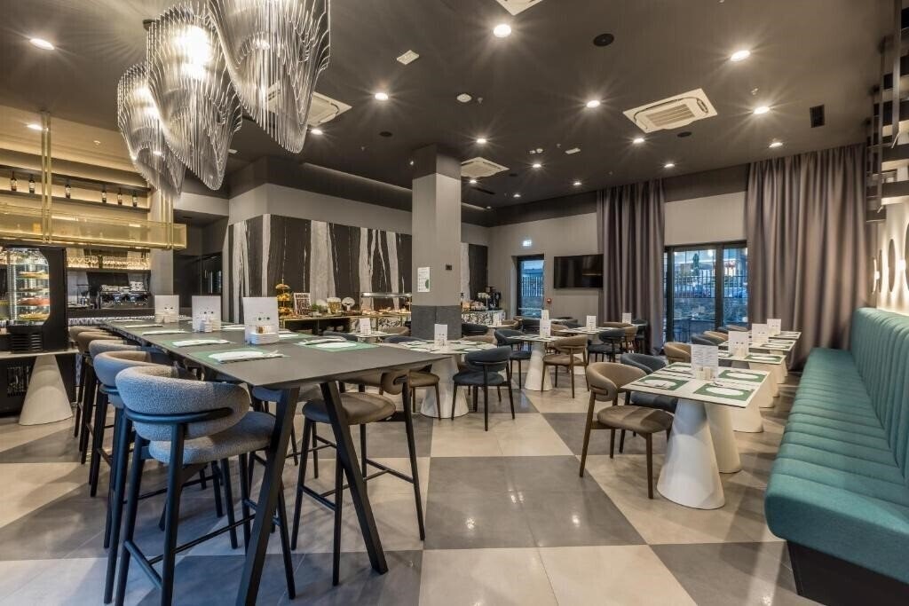 Изображение Cora Hotel 4*
