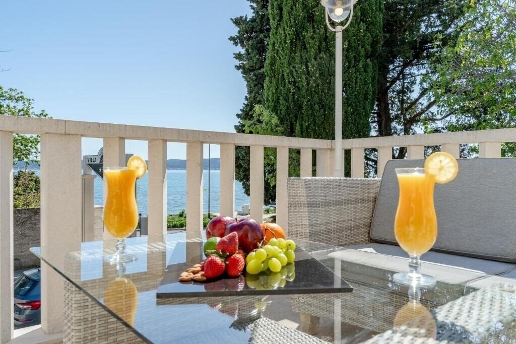 Картинка Hotel Riva Kastela with Swimming Pool 4*