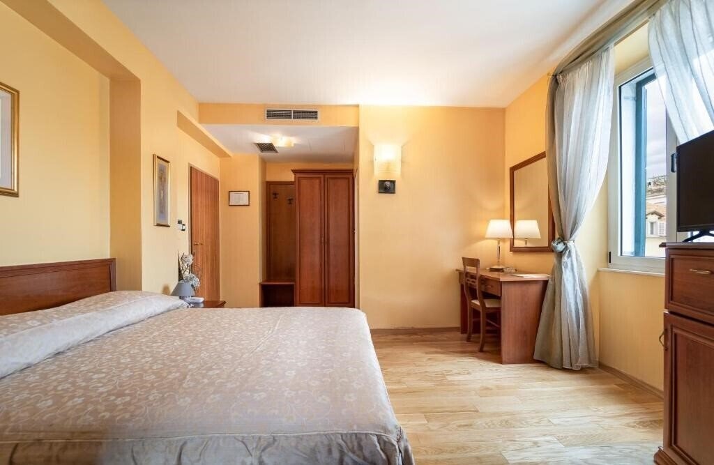Фото Hotel Peristil 3*