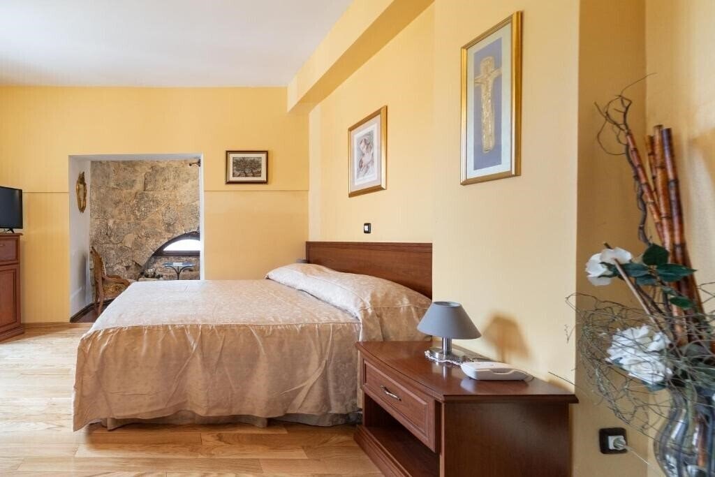 Картинка Hotel Peristil 3*