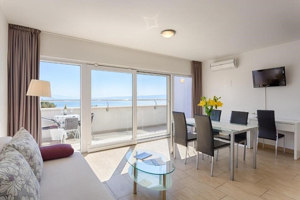 Фото Adriatic Queen 4*