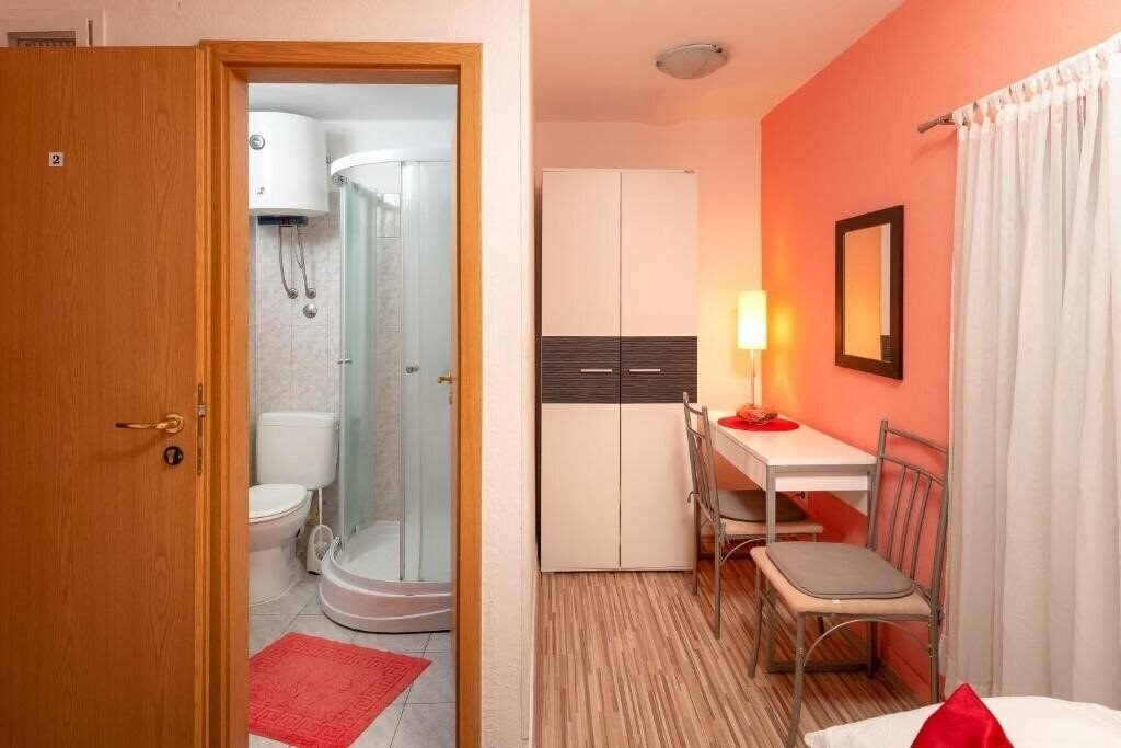 Картинка Damira Rooms 3*