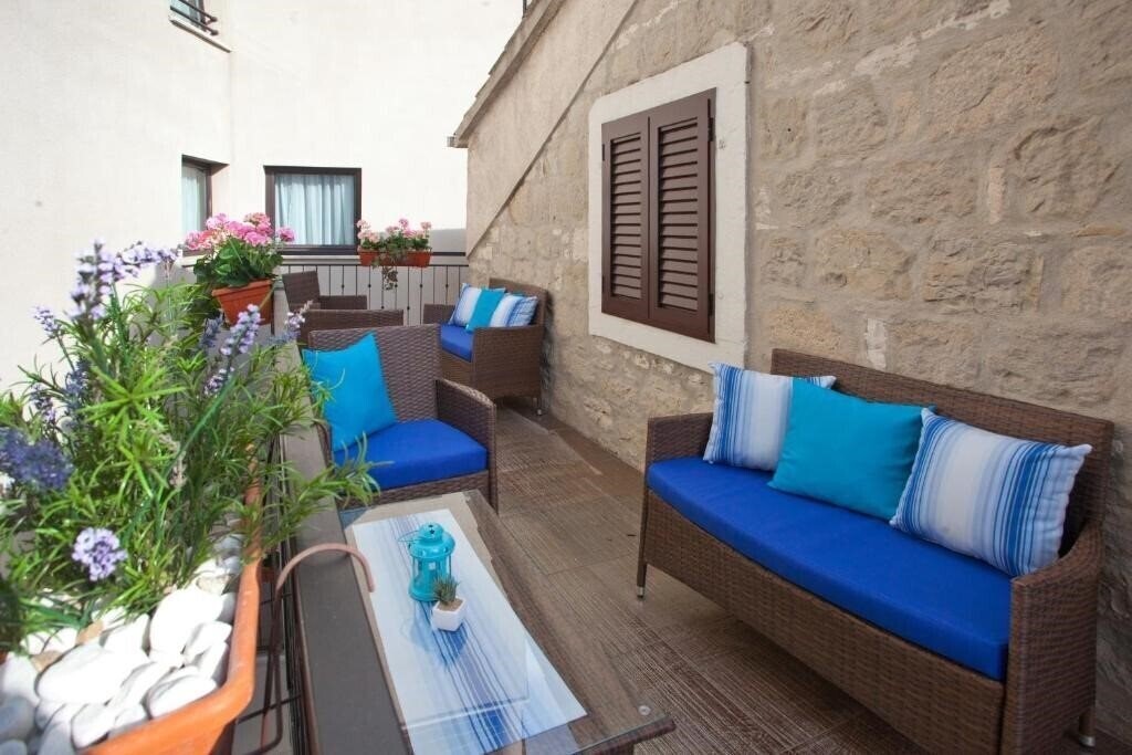 Отель Designed Apartments Toni 3*