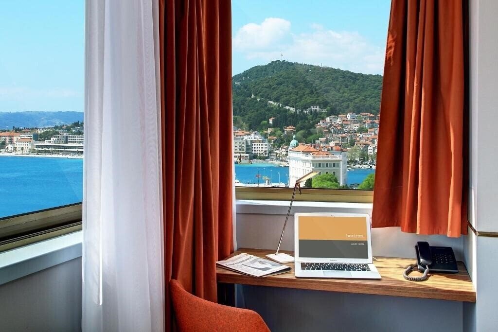 Картинка Horizon Luxury Suites 3*