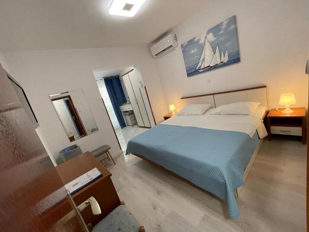 Отель Madunic Apartments & Rooms 3*