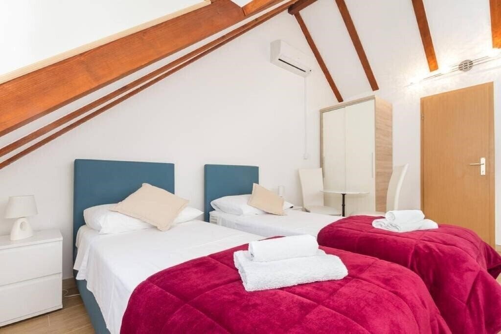 Фото Peruzovic Rooms & Apartments 3*