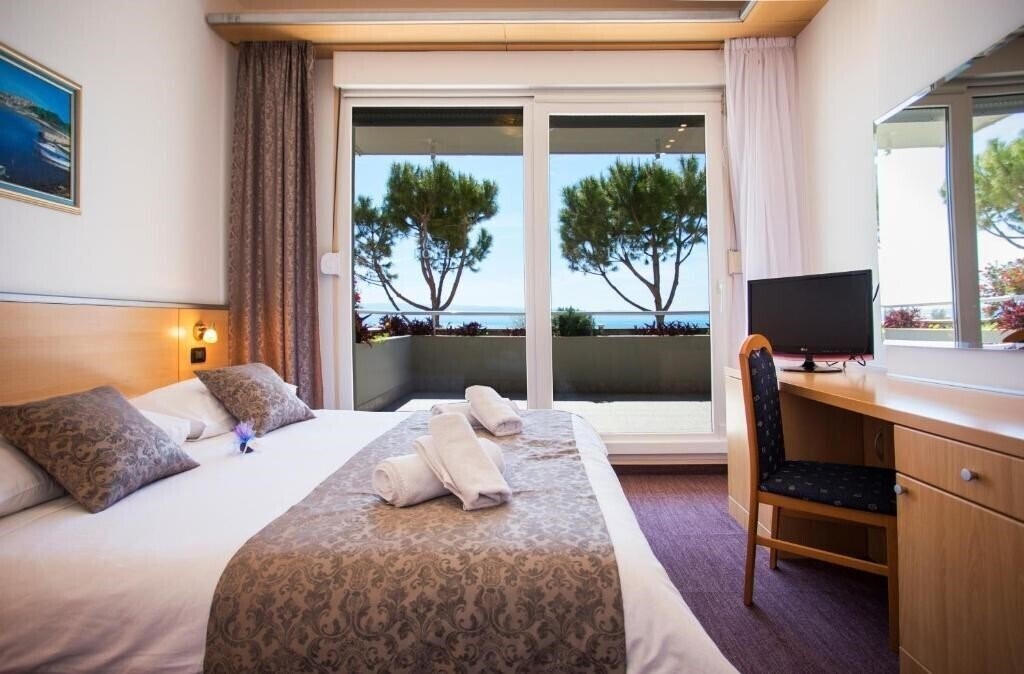 Фото More Hotel 3*