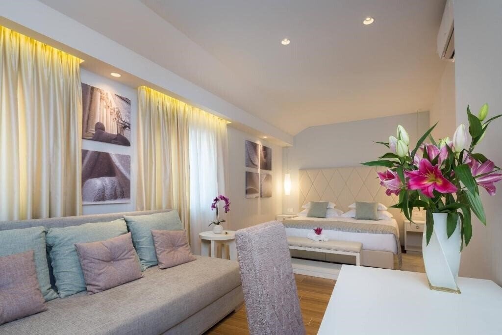 Отель Balatura Split Luxury Rooms 4*