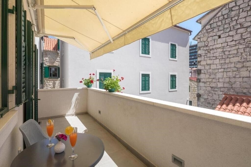 Изображение Balatura Split Luxury Rooms 4*