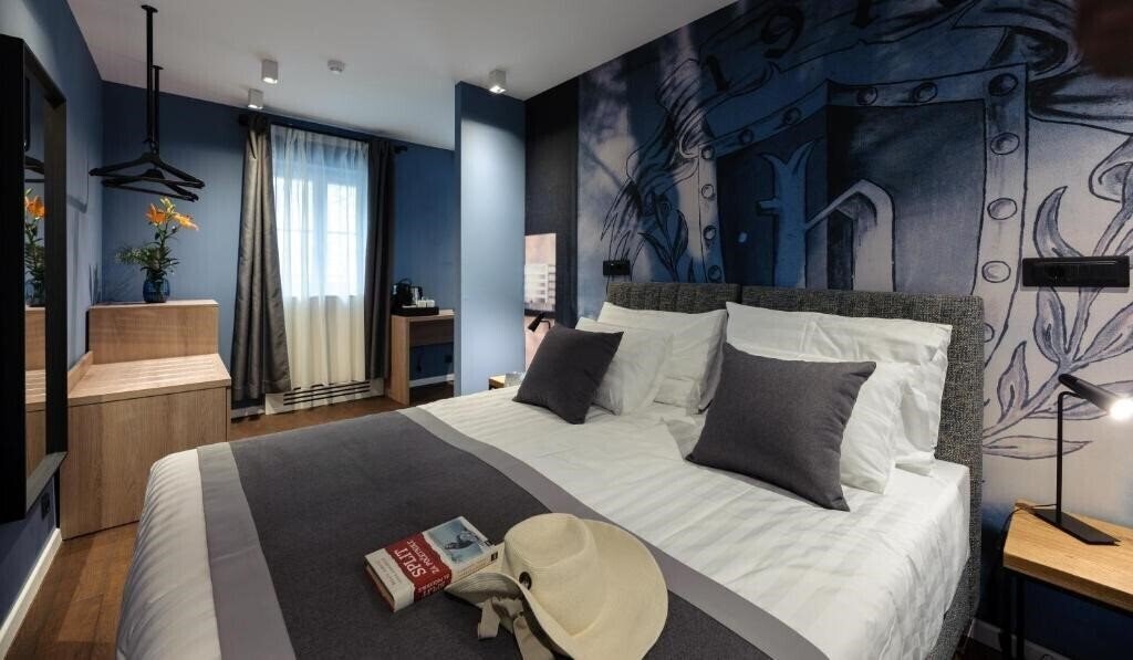 Фото Camera Hotel 4*