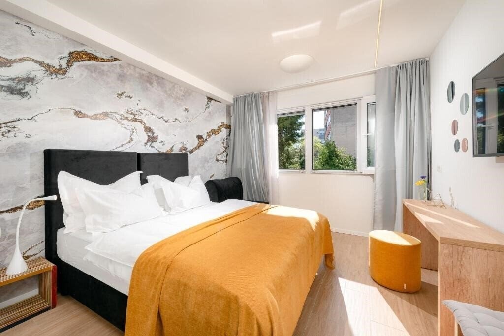 Отель Skaline Luxury Rooms Split 3*