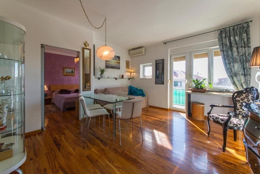 Фото Apartman Tifani 3*
