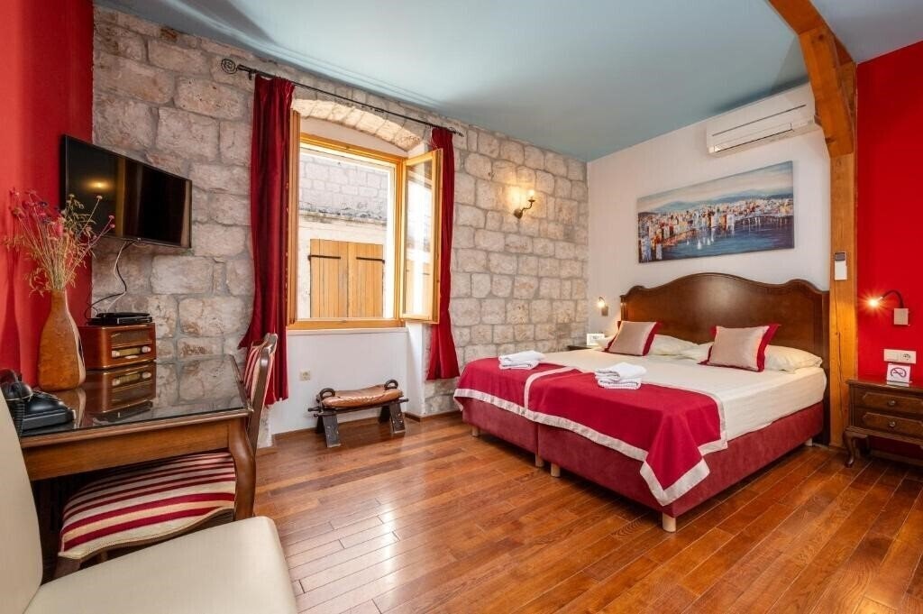 Отель Heritage Hotel Tragos 3*