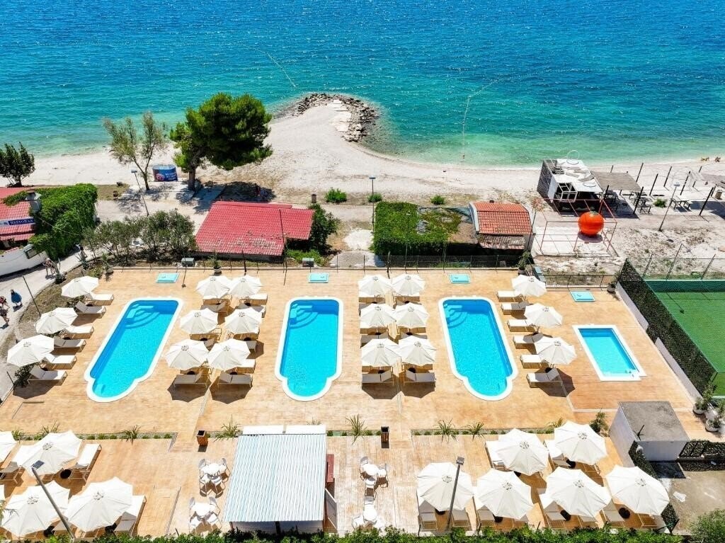 Готель Medena Apartments Village 3*