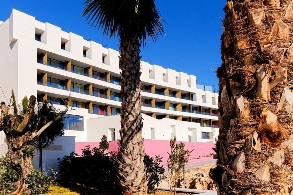 Готель Ola Hotel 4*