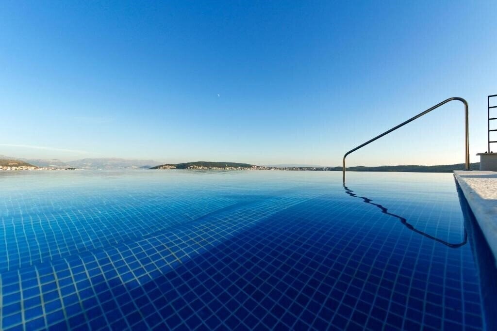 Фото Ola Hotel 4*