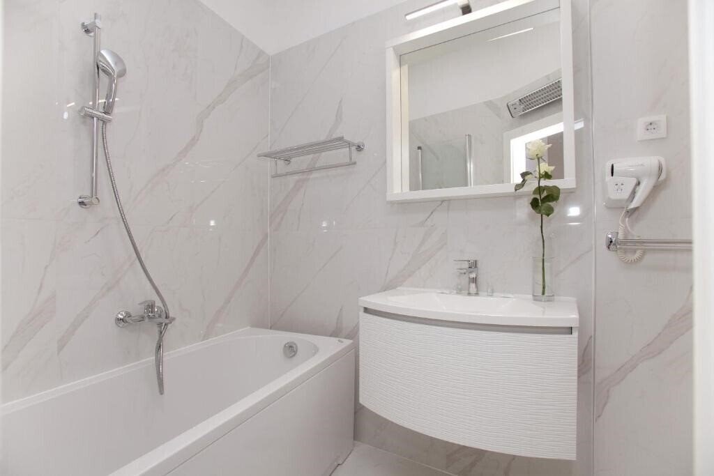 Фотографія Aparthotel Bellevue 3*