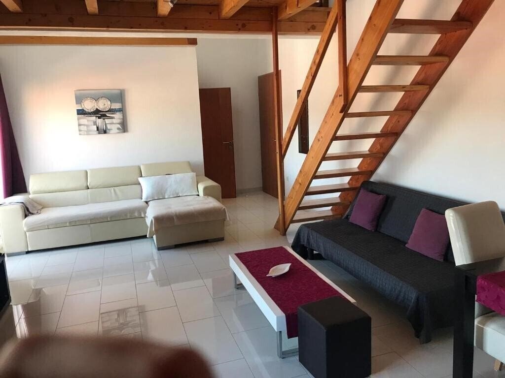 Отель App Mia 3*