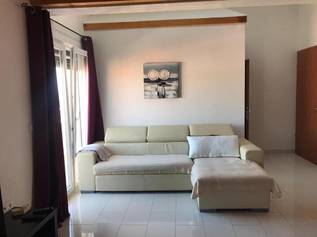 Фотография App Mia 3*