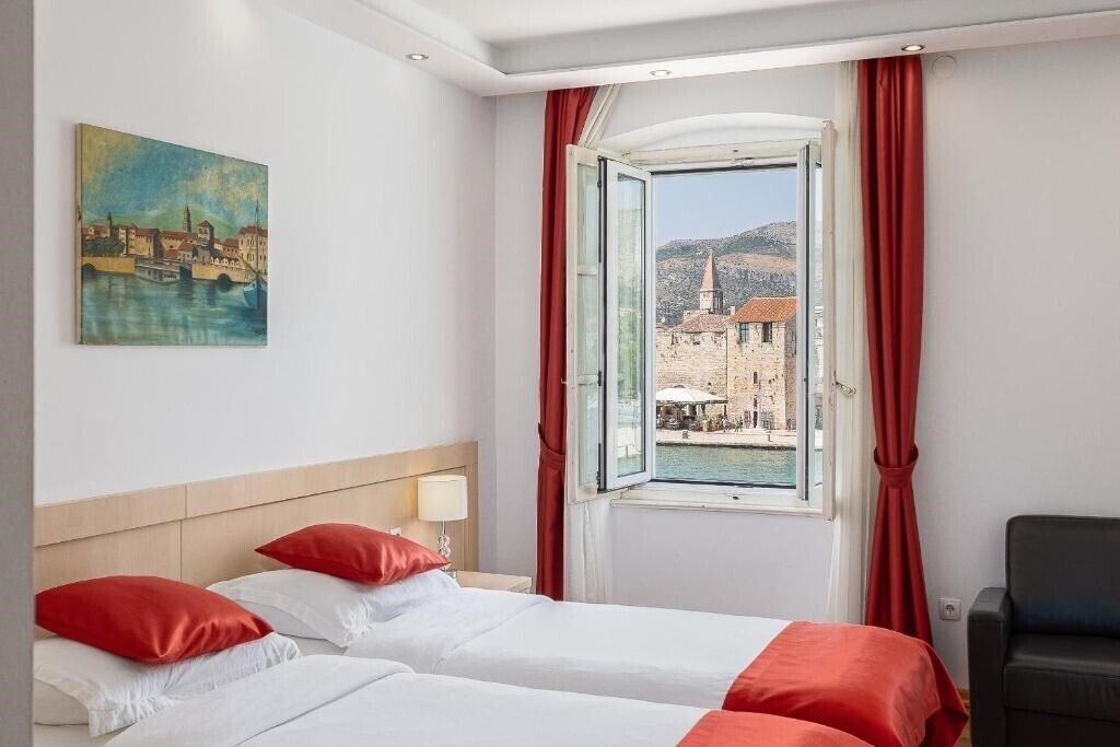 Отель Hotel Vila Sikaa 3*