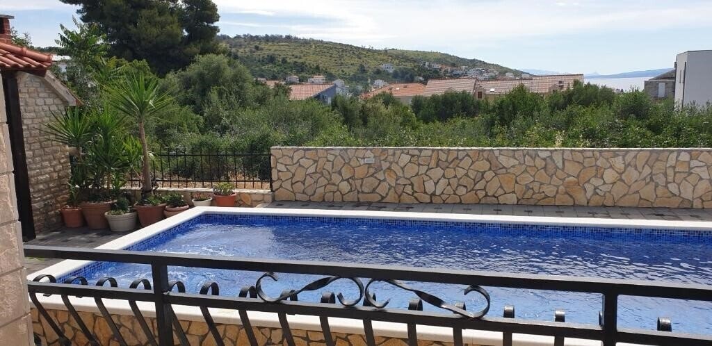 Отель Apartmani Slavica 3*