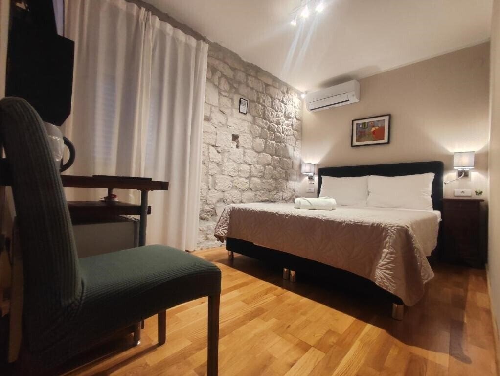 Картинка Carol Rooms 3*