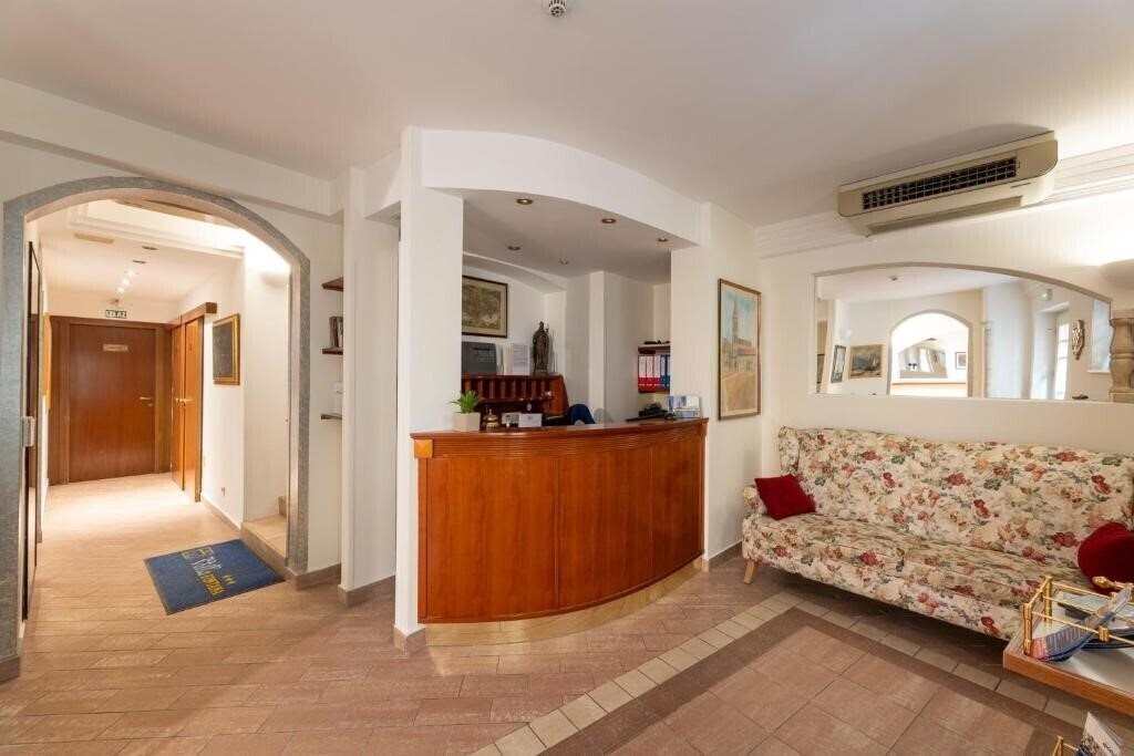 Фото Hotel Villa Fontana 3*
