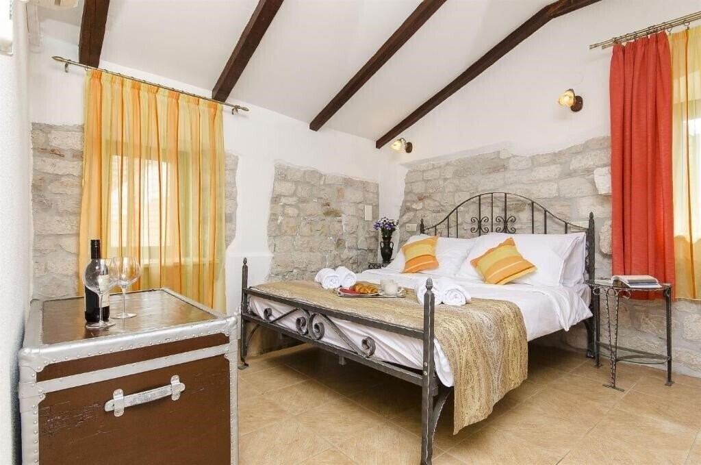 Фото Palace Derossi 3*