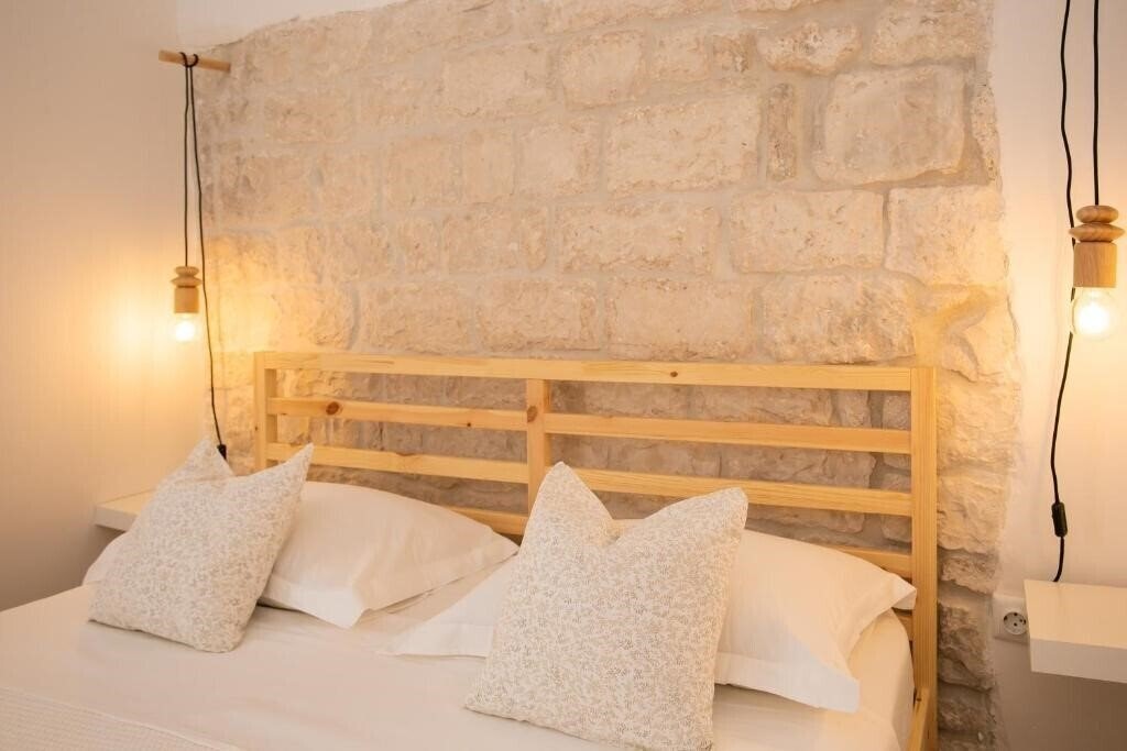 Отель Stafileo Palace Apartments 3*