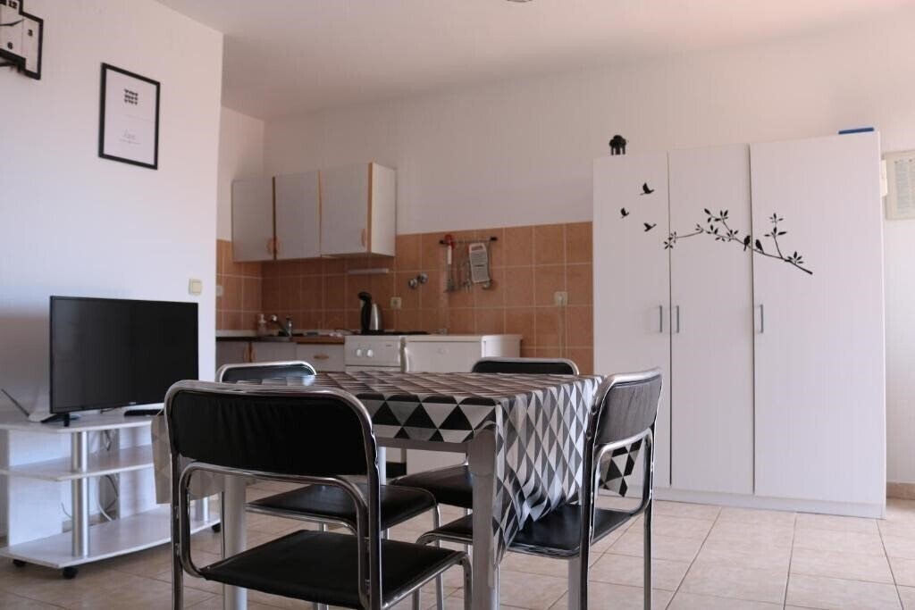Готель Apartmani Niko 3*