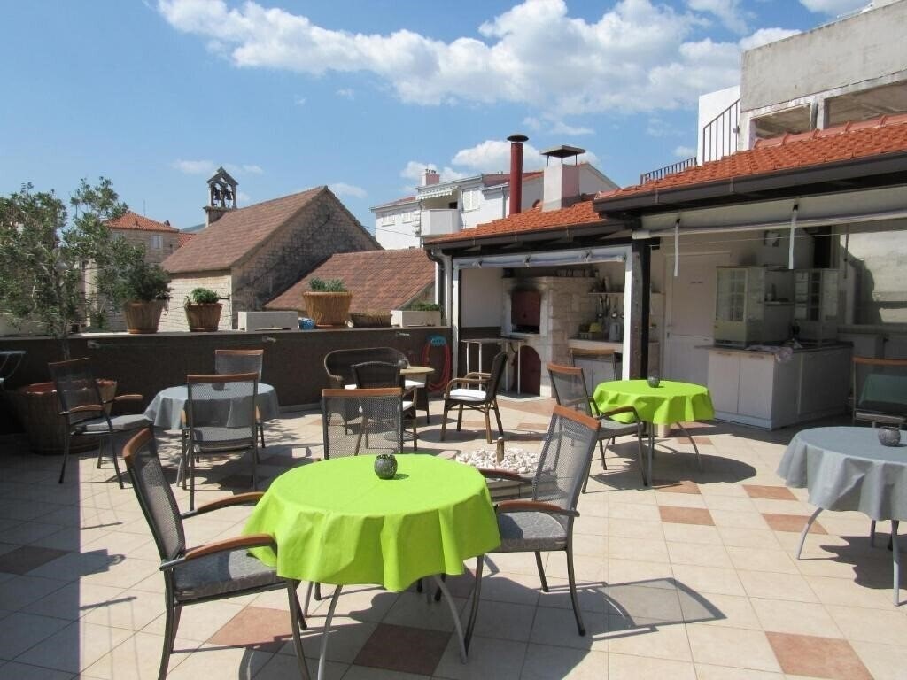 Фотографія Apartment House Klaudija 4*