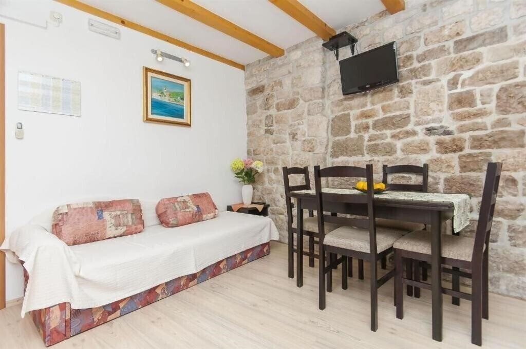 Картинка App & Room Ivica 3*