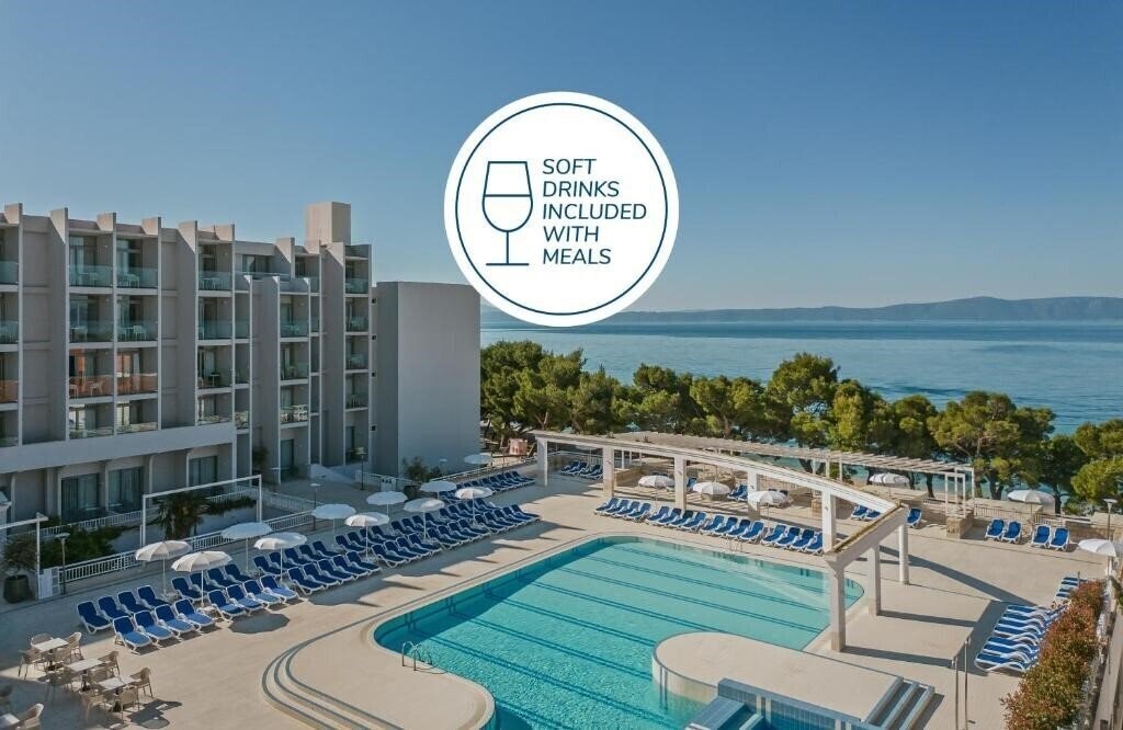 Готель Bluesun Hotel Alga 4*