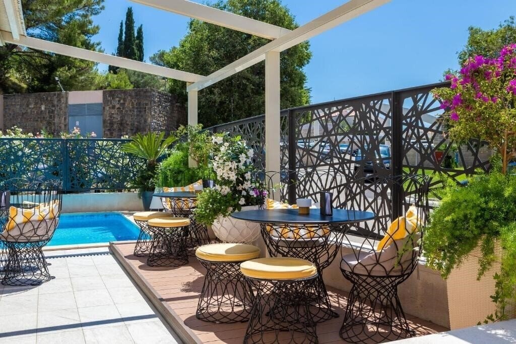 Картинка Apart Hotel Flora Tucepi 4*