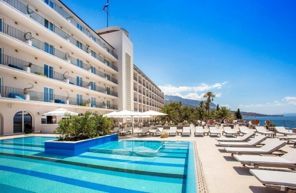 Готель Bluesun Hotel Jadran 5*