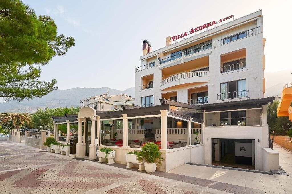 Отель Villa Andrea 4*