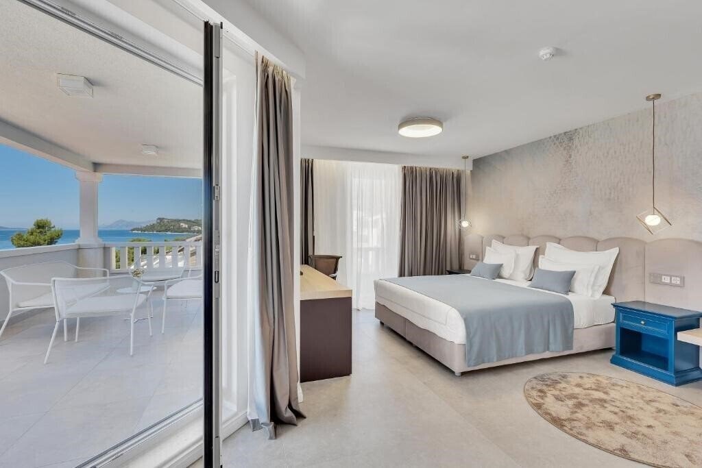 Зображення Laurentum 4*