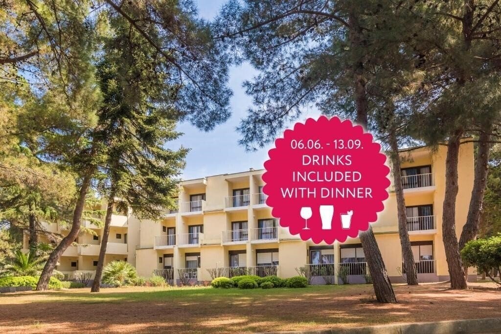 Отель Moj Mir 2*