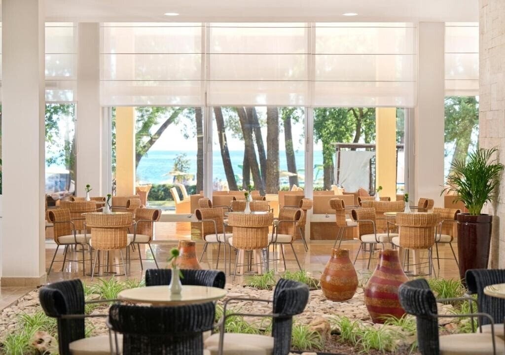 Картинка Sol Aurora 4*