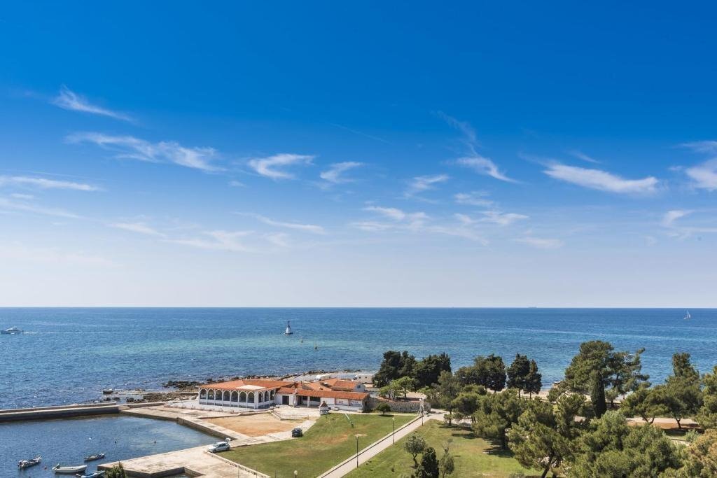Фотографія Guest House Adriatic - Rooms Jadran 2*