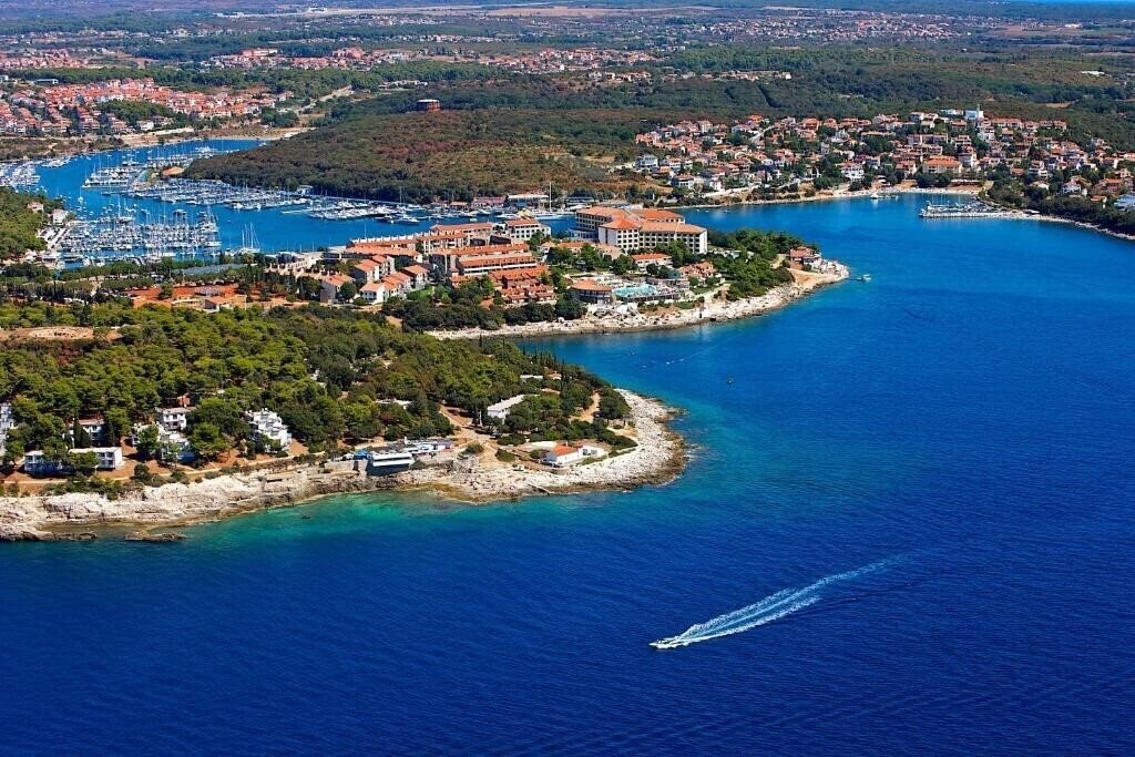 Фотографія Verudela Villas 3*
