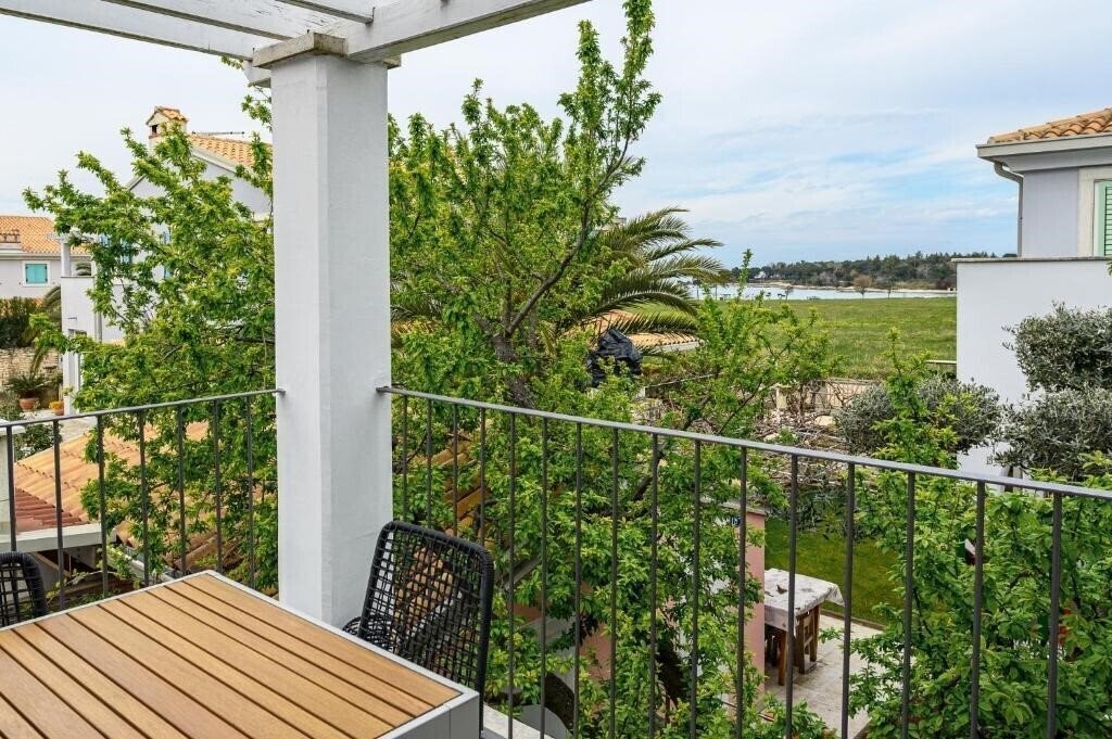 Готель Tramontana Apartments Umag 4*