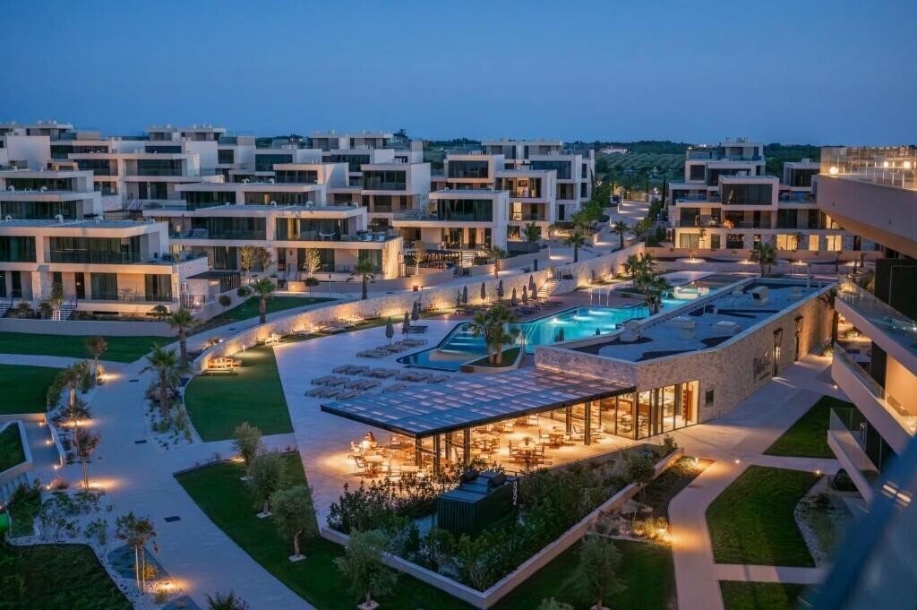 Фотография Petram Resort & Residences 4*