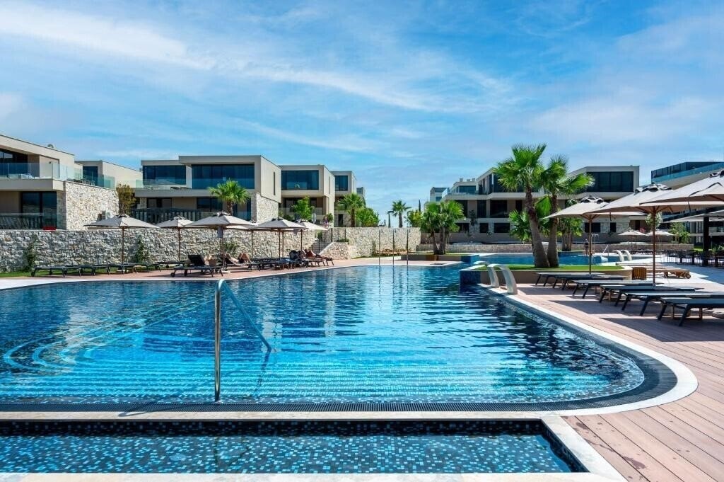 Картинка Petram Resort & Residences 4*