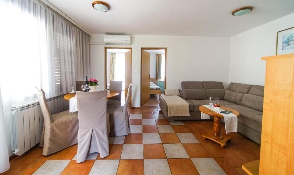 Картинка Apartments & Rooms Degra 3*