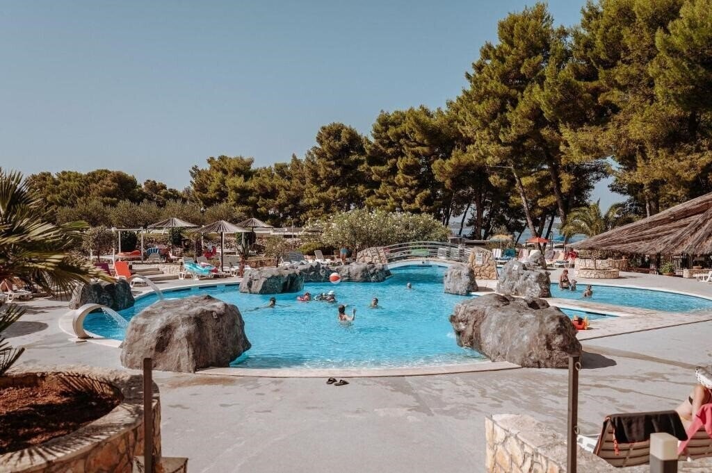 Готель Matilde Beach Resort 3*