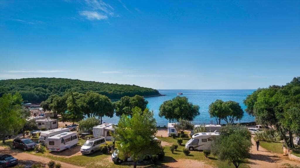 Готель Maistra Camping Porto Sole Pitches 4*