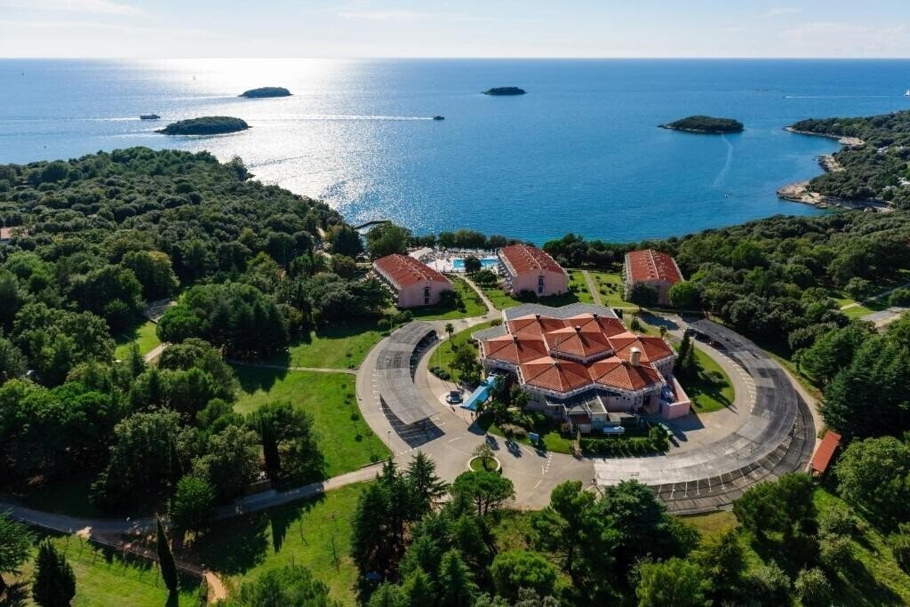 Готель Funtana Resort 3*