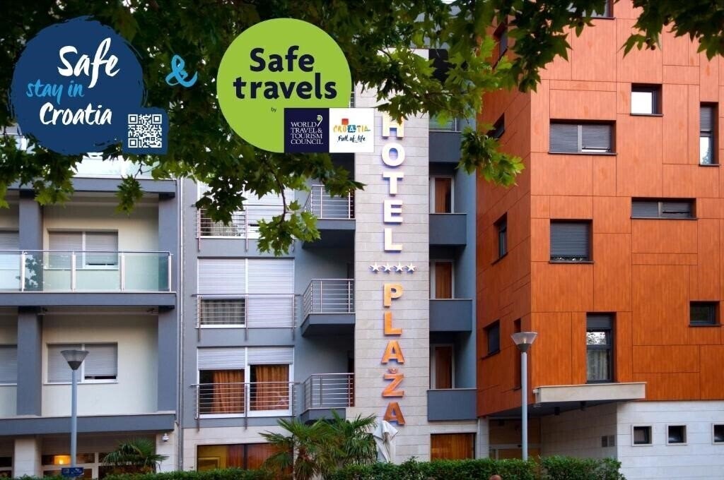 Отель Plaza (Omis) 4*